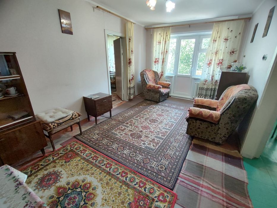 Продам 2 х комн. 2-27,  2 этаж.