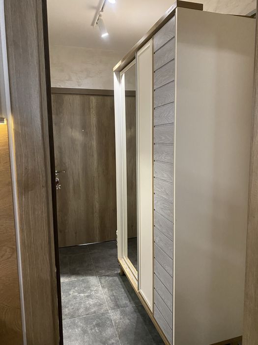 Портманто с огледало