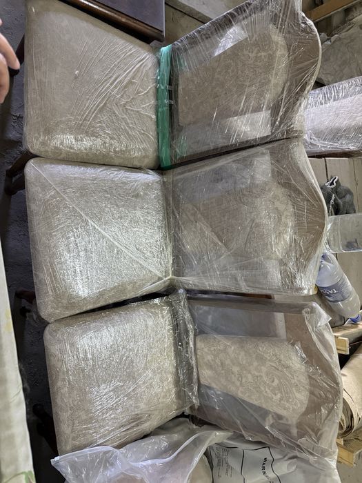 Стол и  6 стульев