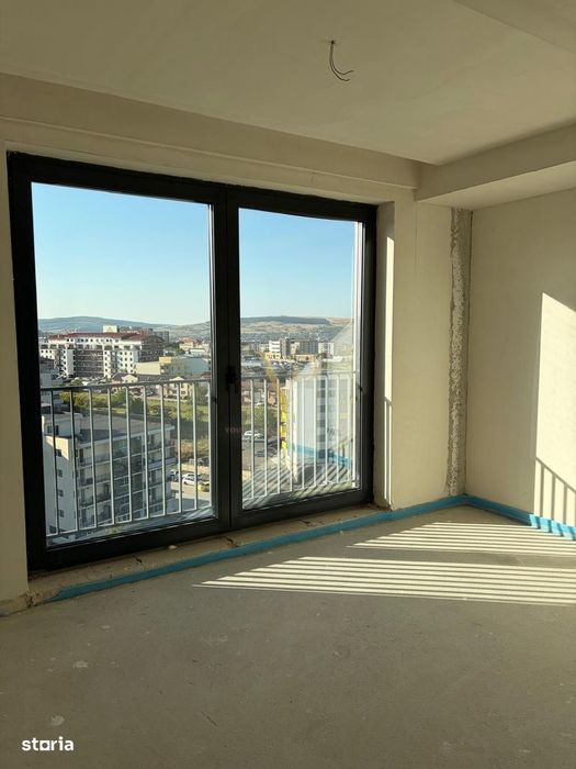 Penthouse pe 2 niveluri | 3 camere | 2 parcari | terasa | M. Romanul