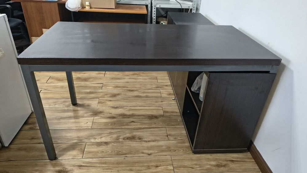 Стол офисный тёмно-коричневый