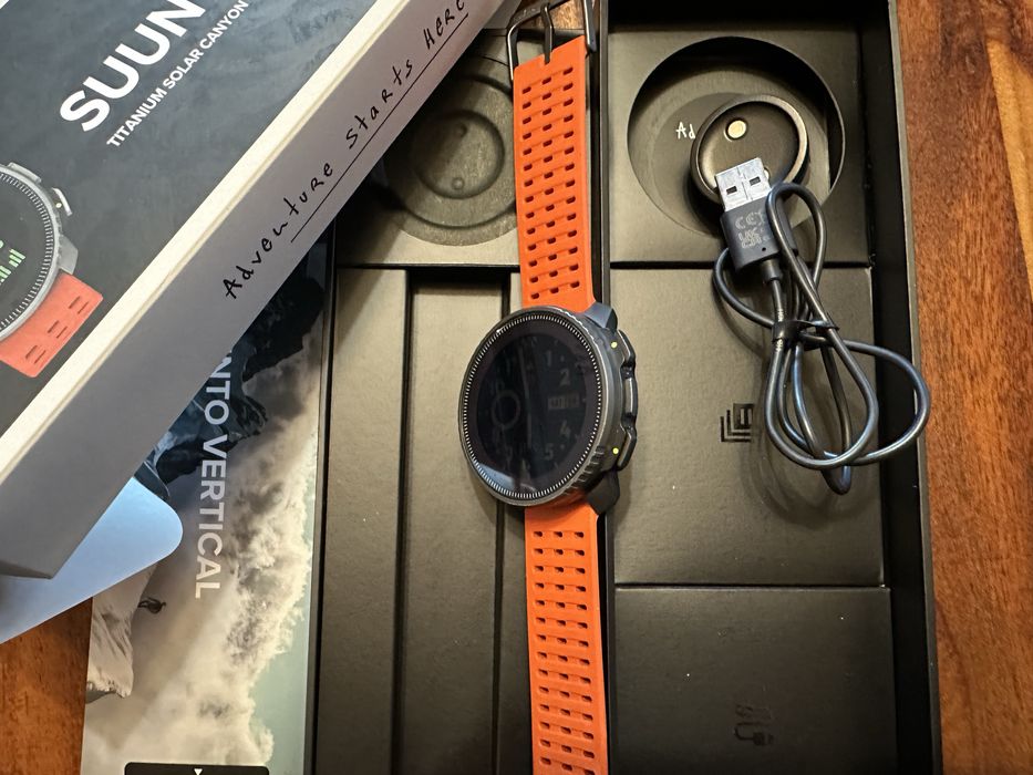 Спортен часовник Suunto VERTICAL Titanium Solar canyon