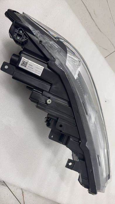 Фара передняя левая Haval H6