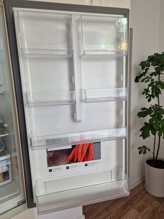 Холодильник Hotpoint Ariston (проблема с вентилятором)