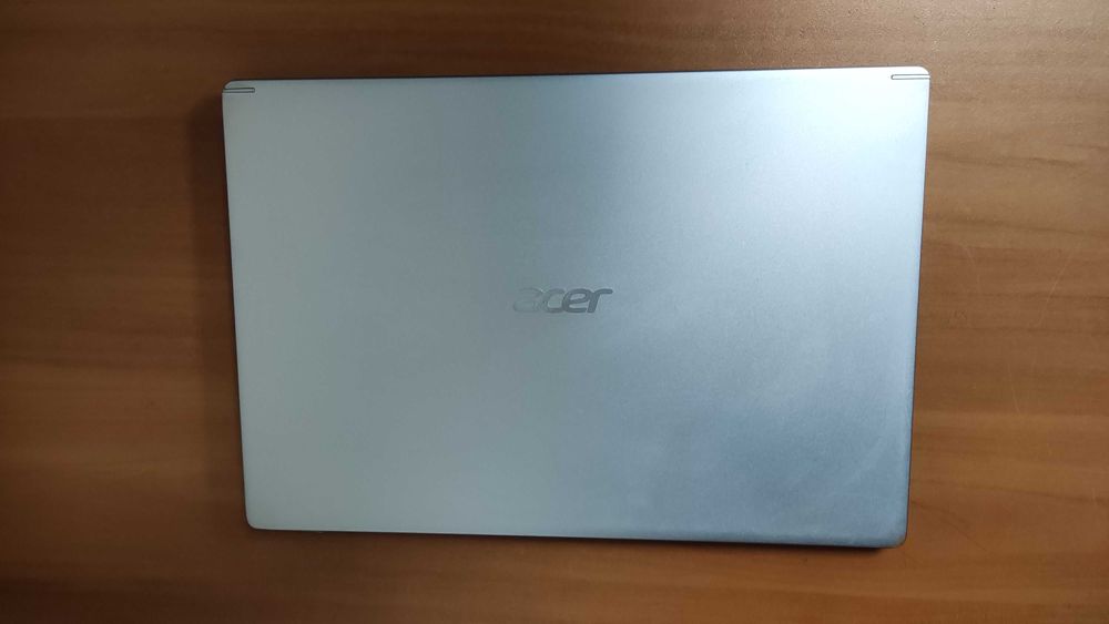 Корпуси за лаптопи