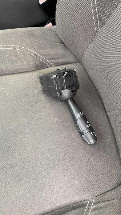 Montaj-Reparatie Bloc lumini semnalizare Dacia Logan-Sandero-Lodgy