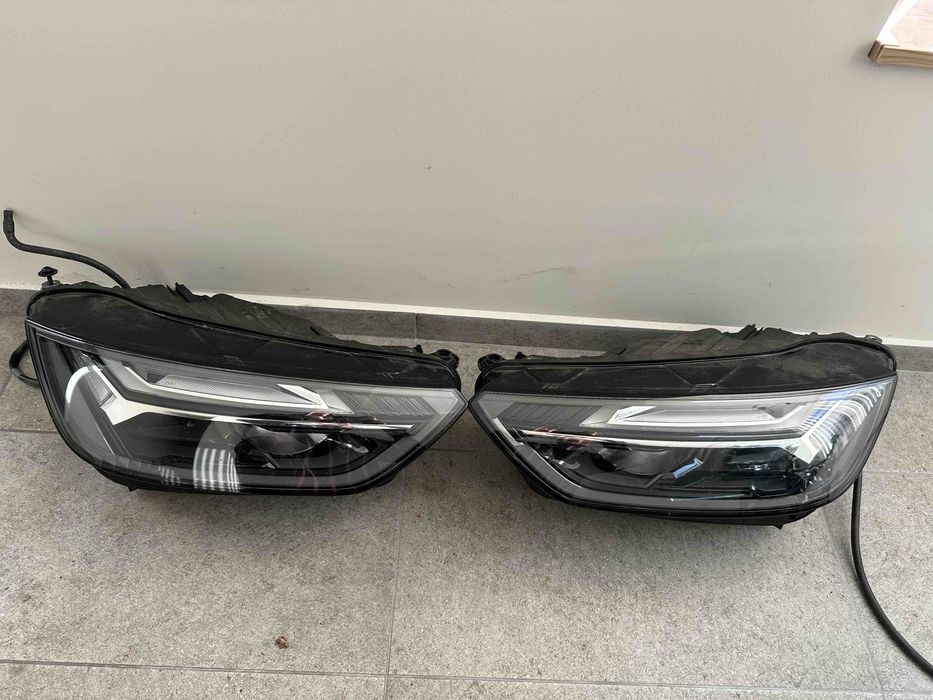 Audi Q5 80A Facelift Комплект Фарове 80A941033F/80A941034F