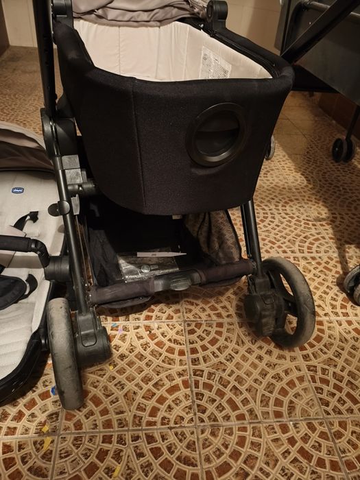 Cărucior Chicco 3 în 1 - Sistem Complet (Landou, Parte Sport, Scoică)