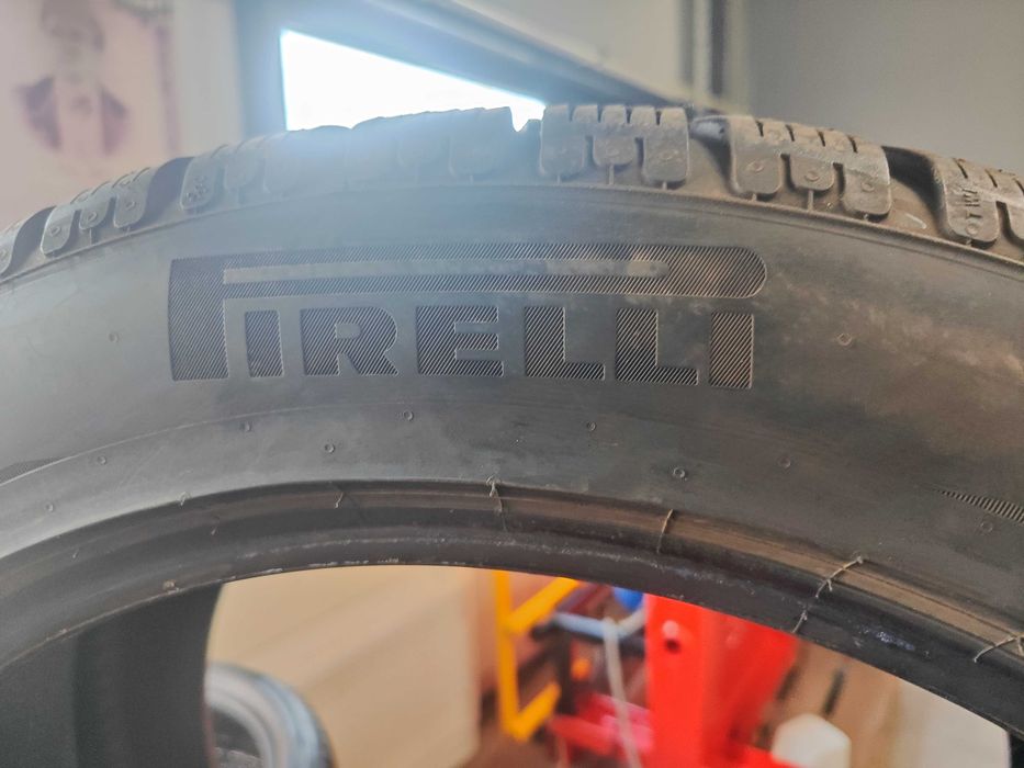 2бр. зимни гуми 255/45/19 Pirelli