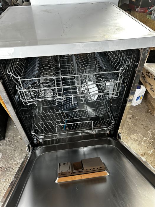 Миялна машина Канди