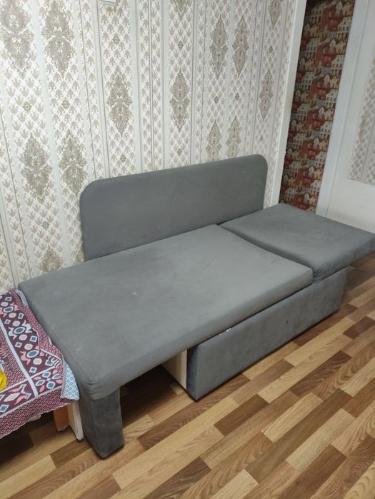 Продается диван кресло в хорошем состоянии!
