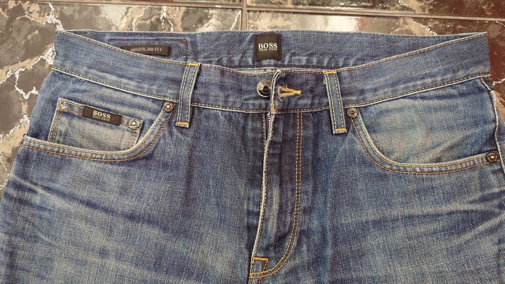 Мъжки дънки Boss размер 32