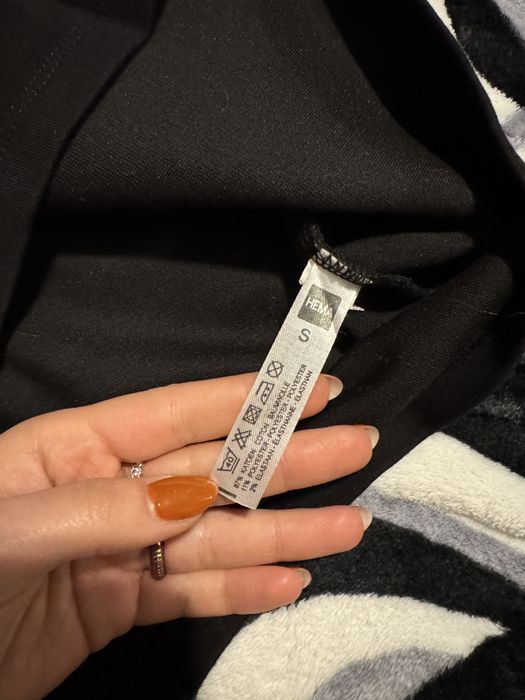 Fusta neagra mulata Hema