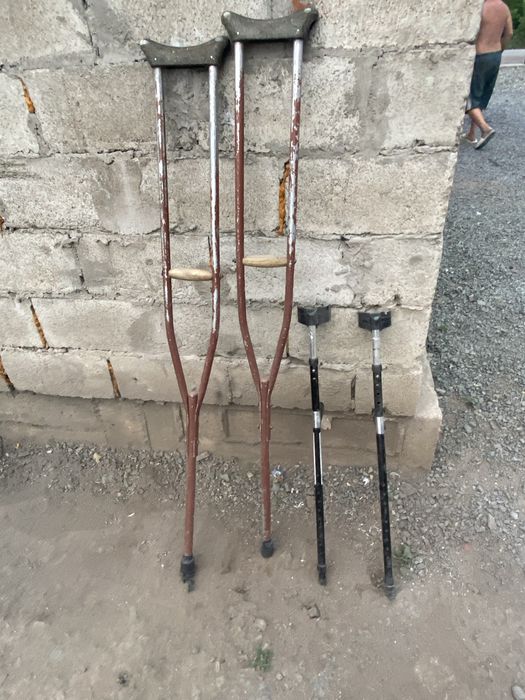 Продам костыля