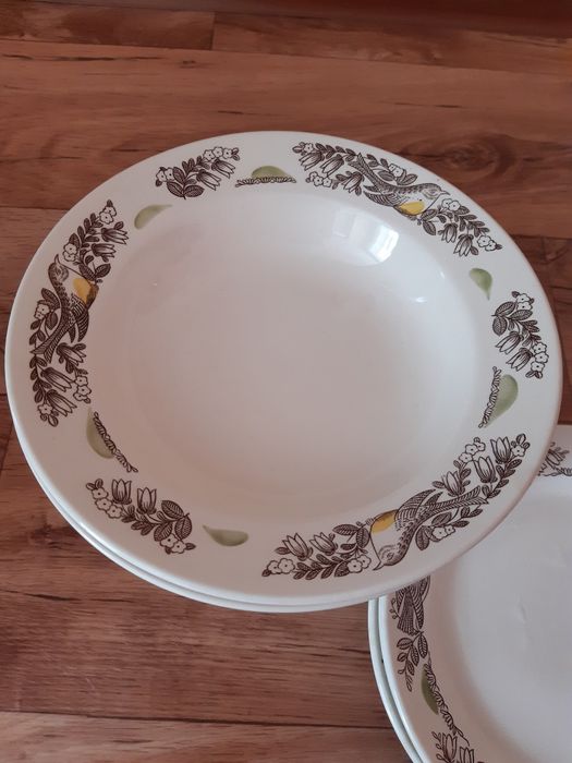 Тарелки разные продам