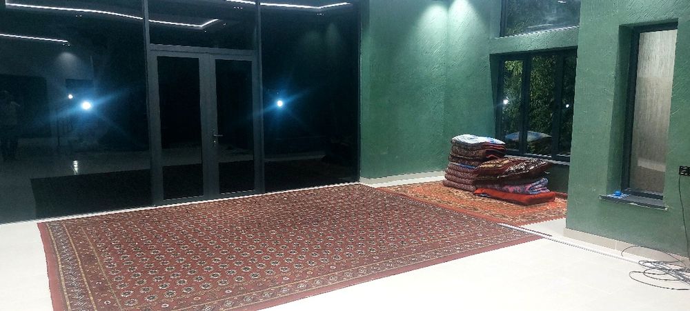 Продаеться ковёр б.у для ползователя