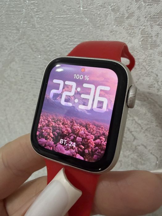 Продам Apple Watch SE