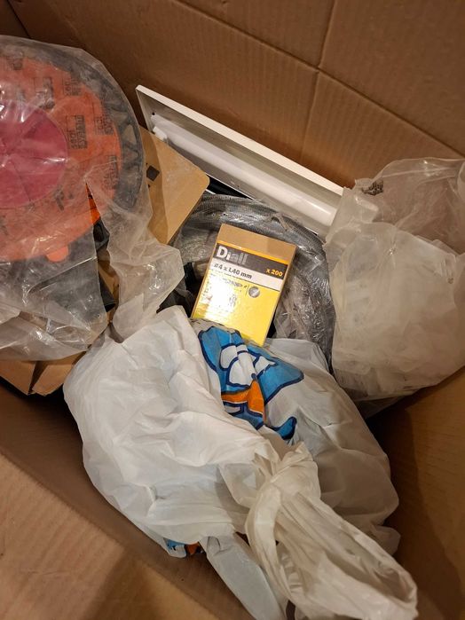 Diverse/Vând ce se vede in poza