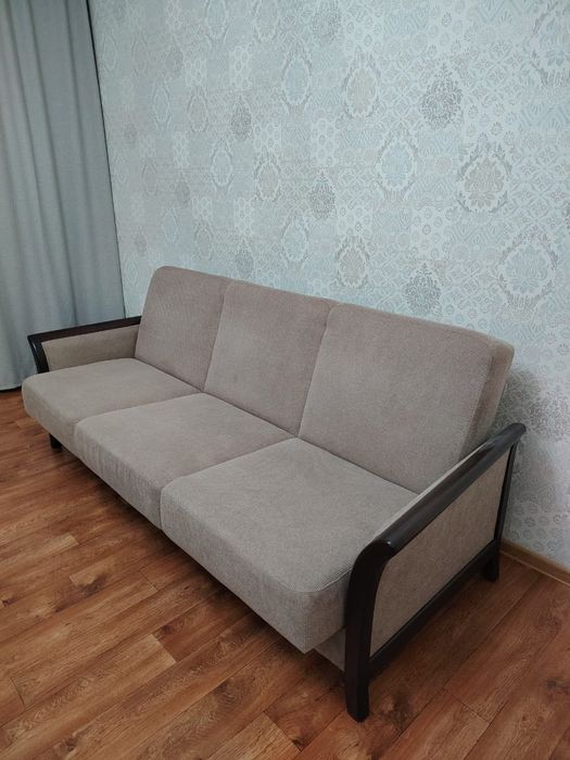 Продам диван Конон1