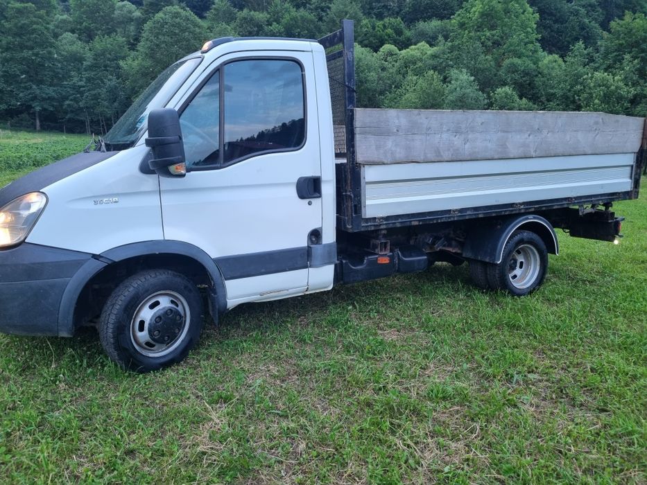 Vând Iveco daily basculabil