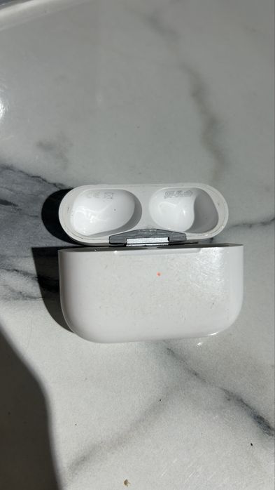 Кейс оригинальный от Airpods Pro 2