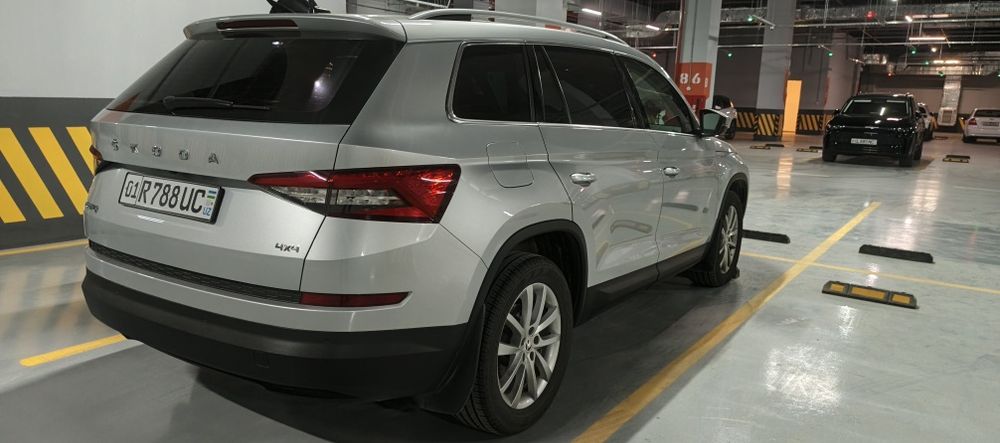 Шкода кодиак сотилади 7 месталий энг фулл пазитцяси