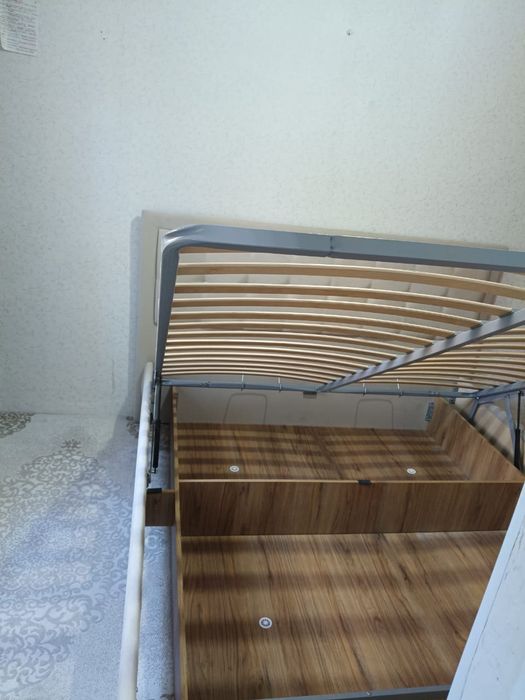 Продам кровать б/у