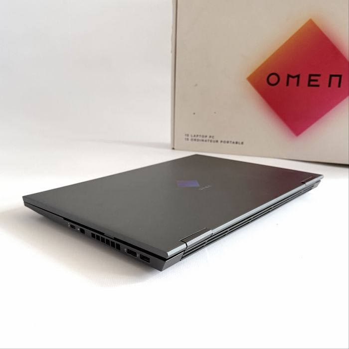 HP Omen 15/IPS 144Hz/Ryzen 7 5800H/RTX 3070 8GB/RGB/16GB/512GB NVMe