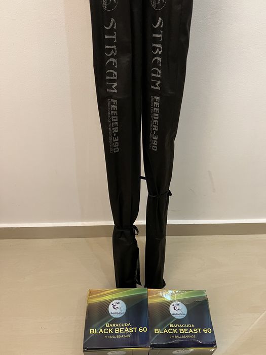 2 x Baracuda Stream Feeder 390 A:200 g  + 2 Mulinete Black Beast 60