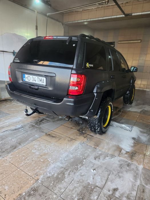 Jeep Grand Cherokee 2.7 autoutilitara N1G cu 4 locuri