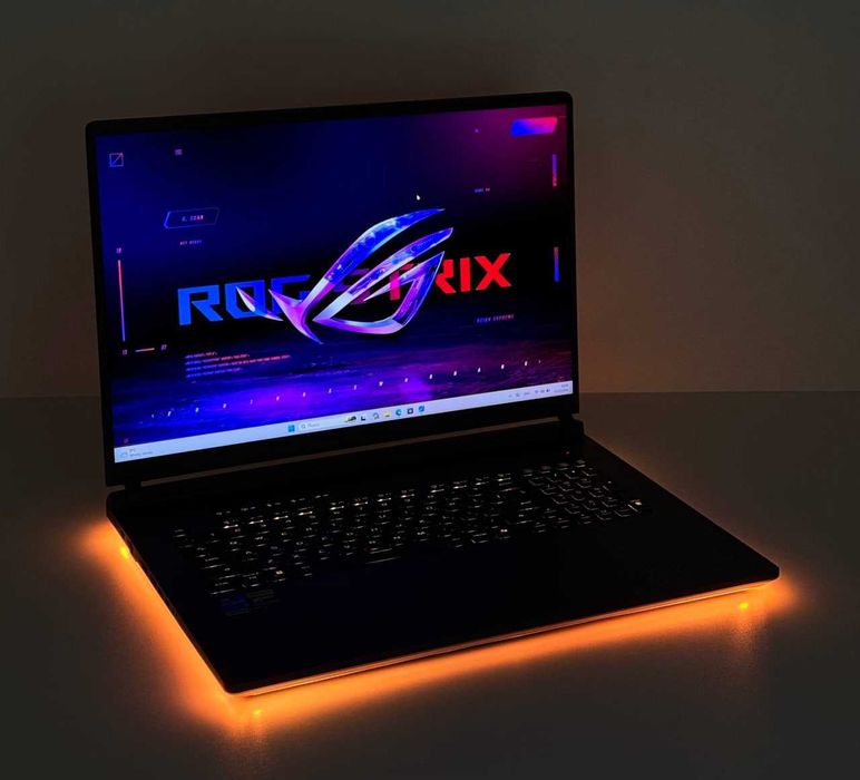Asus ROG Strix G18 — i9 14900HX / RTX 5070 8GB / DDR5 32GB /