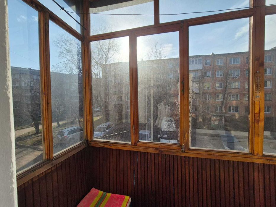 Продам 3к на 2 этаже возле школы №9