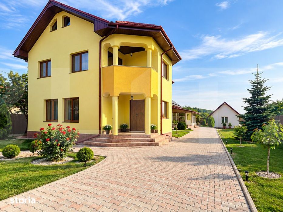 Vila P+1  Extraordinara Cu Sistem De Panouri Fotovoltaice