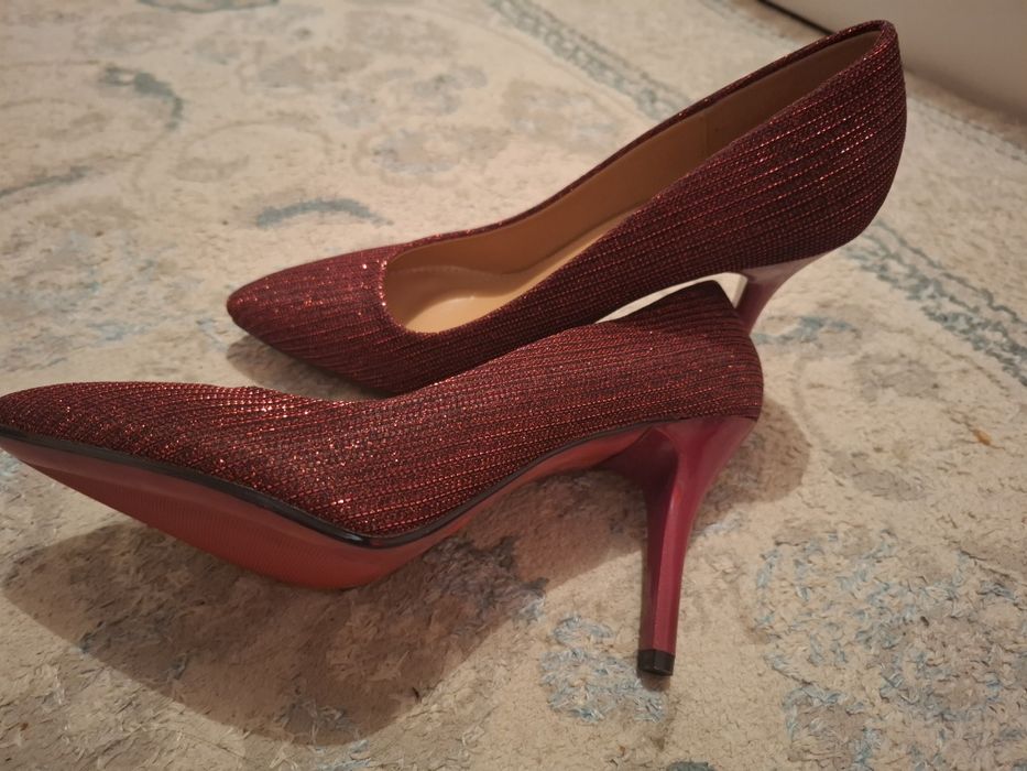 Туфли новый 39 размер