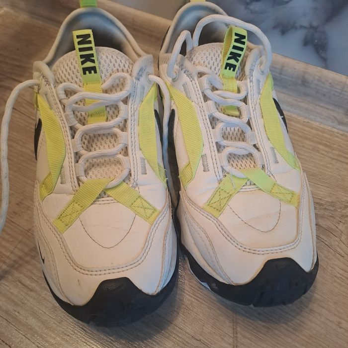 Маратонки за момиче Nike