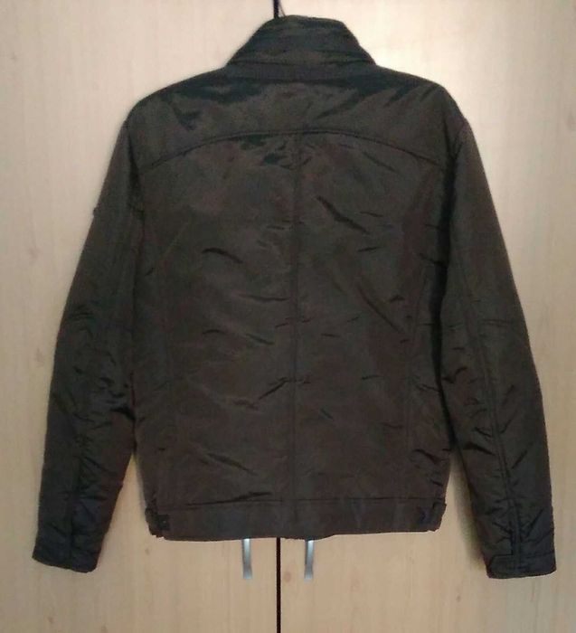 Яке GEOX RESPIRA размер 50. Водоустойчиво.