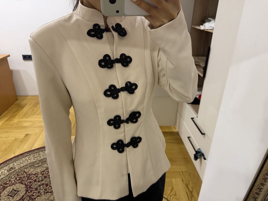 Стильный пиджак с китайскими застёжками, новый, S