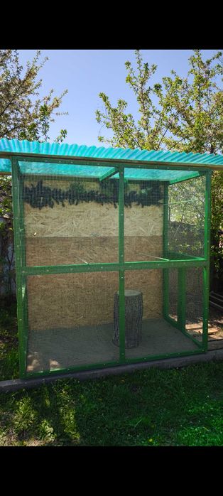 Vând colivie voliera