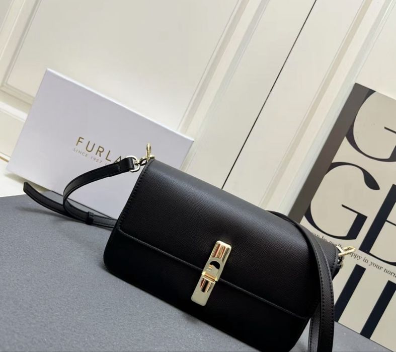 Дамска чанта Furla Iride нова