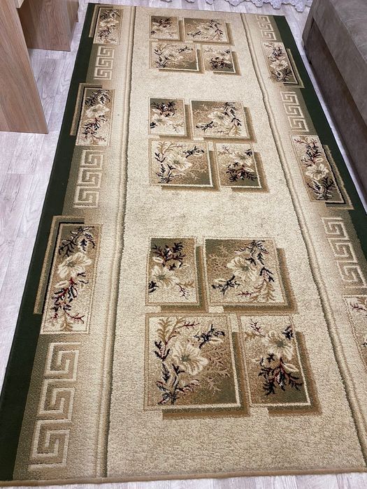 Продам ковёр полушерстяннойй