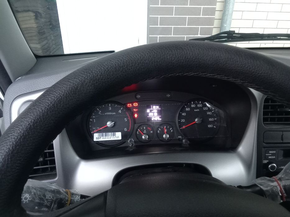 Киа бонго мошина