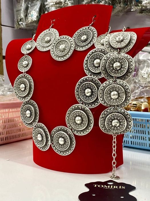 Национальное украшение,