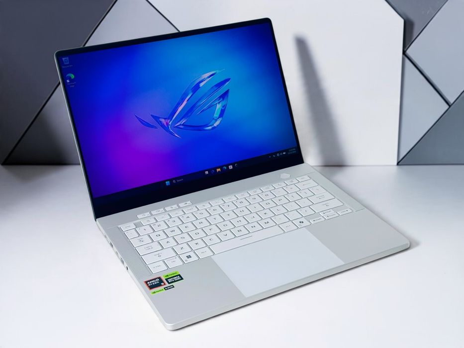 ASUS ROG Zephyrus G14 GA403UM 14" 3K 120Hz OLED 4.0 GHz Ryzen 9 270 RTX 5060 16GB LPDDR5X RAM 1 TB PCIe SSD НОВ! Гаранция!