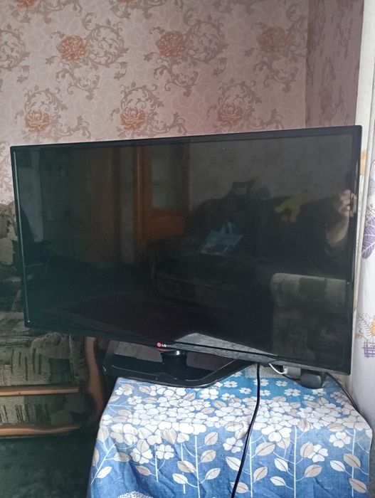 Телевизор LG 43 дюйма