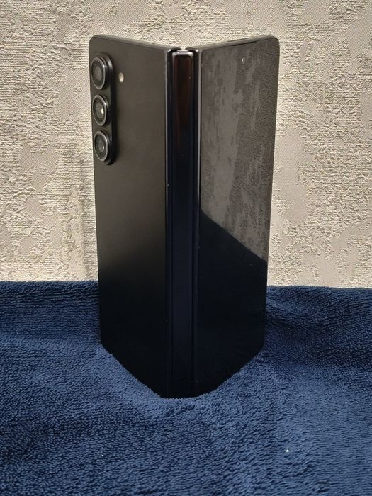Samsung z fold 5