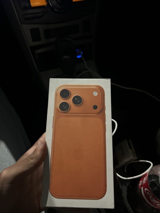 Iphona 17 pro с гарантией