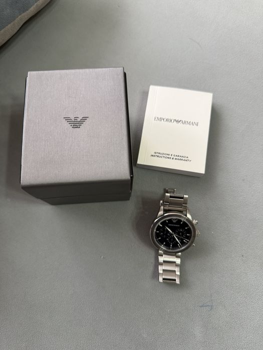 Часы наручные Emporio Armani в отличном состоянии. Можно сказать новые