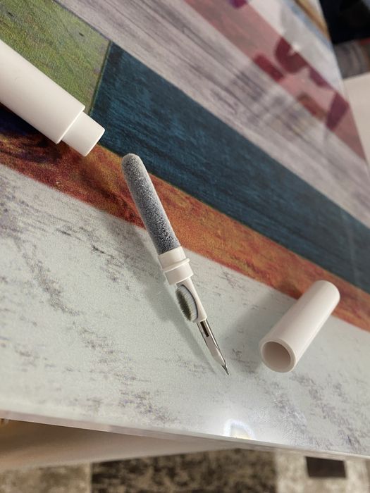 Dispozitiv de curatare pentru casti