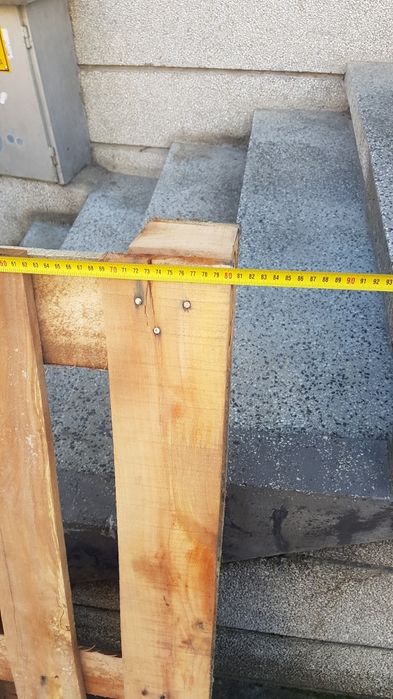 скари и европалети продавам