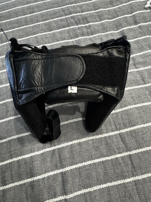 Шлем боксерский.